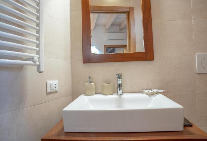 Номер Стандарт, B&b Alle Calende Greche