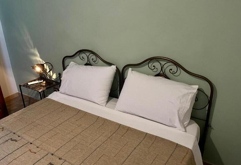 اتاق لوکس سه تخته, Agriturismo Serre