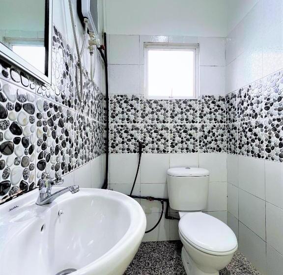 Трехместный Номер Стандарт с Балконом, Suang Noh Homestay Kundasang