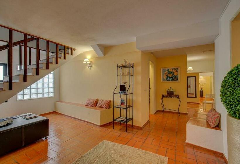 Семейный Номер, Manta Guest   Bed & Breakfast