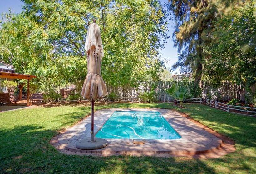 Номер Deluxe, Kalahari Camelthorn Guesthouse And Camping