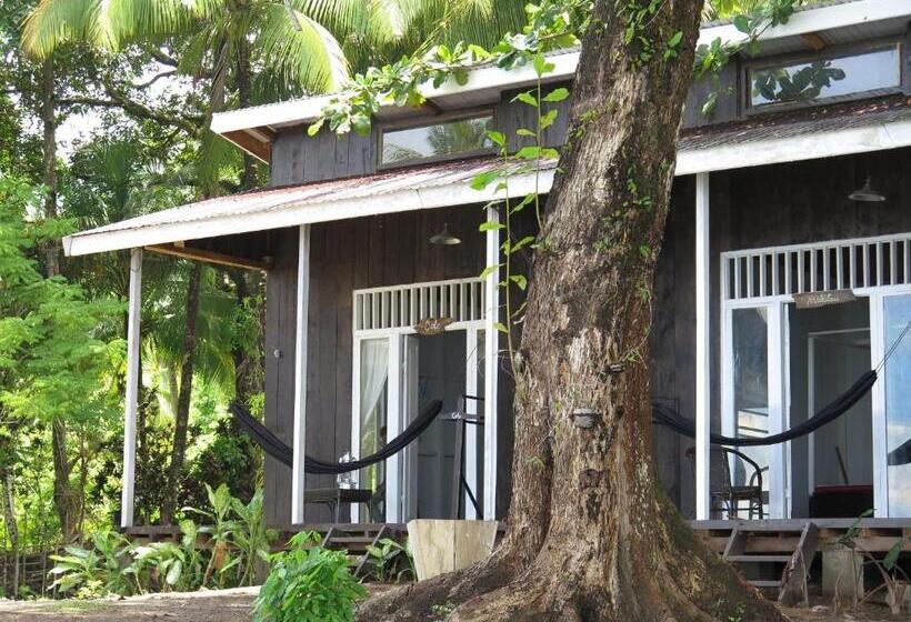 Номер Deluxe Вид на Море, Sanctum Una Una Eco Dive Resort