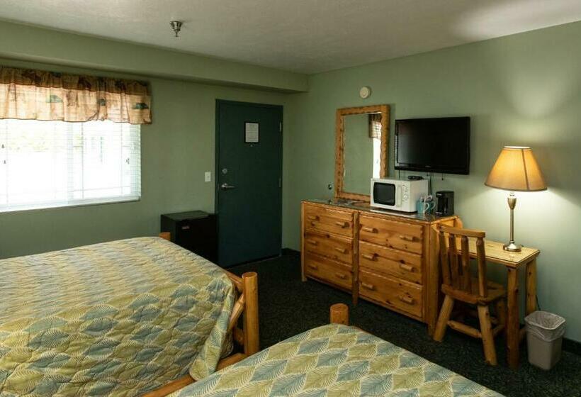 Номер Deluxe, The Kingsley Suites