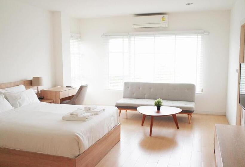 Номер Superior, The White Garden Premier Saraburi