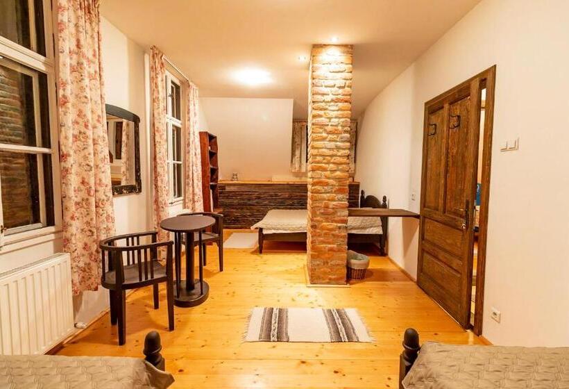 Четырехместный Номер Классик, Barn Guesthouse / Csűr Vendégház