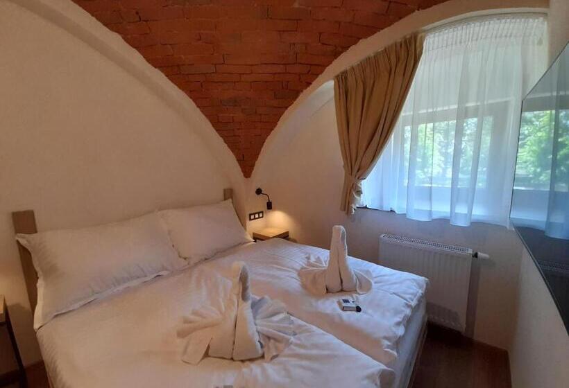 스탠다드 스튜디오 (테라스구비), Residence Tvrz Skočice