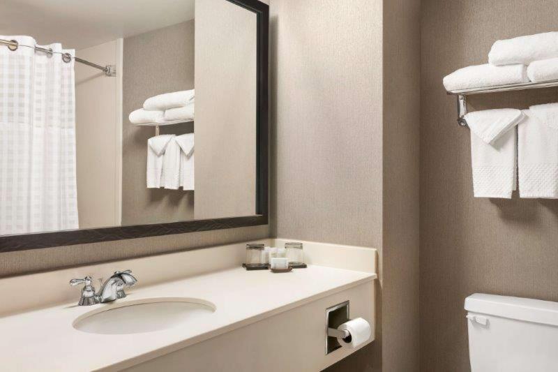 Люкс, Embassy Suites Northwest Arkansas   Hotel, Spa & Convention