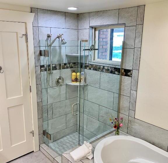 Стандартный Номер Кровать Кинг, Annie S Place Bed & Breakfast