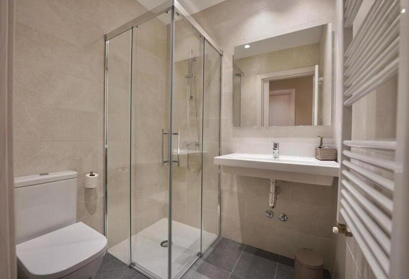 Номер Стандарт, Larrion Hostal   Ostatua