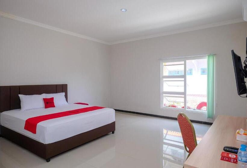 豪华房间, Reddoorz Syariah Near Solo Paragon Mall 2
