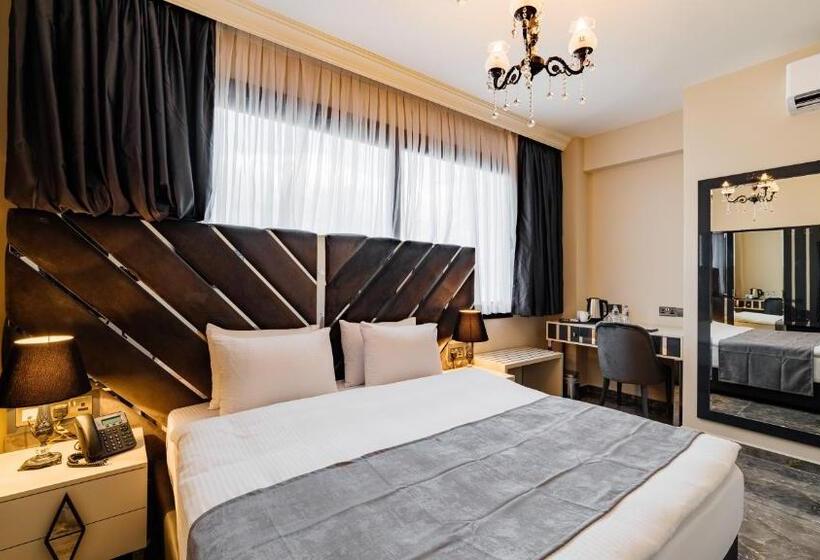 Quarto Estandar, Royal Palace North Cyprus