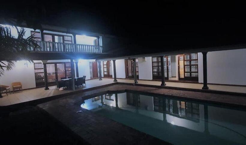 اتاق استاندارد, Nonisands Guesthouse