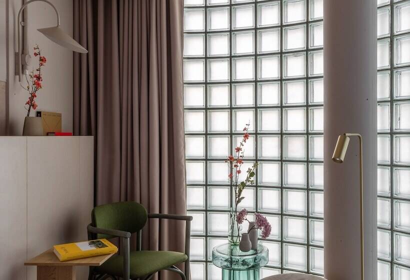 Студия Стандарт, Buckle Street Studios By Locke, Aldgate