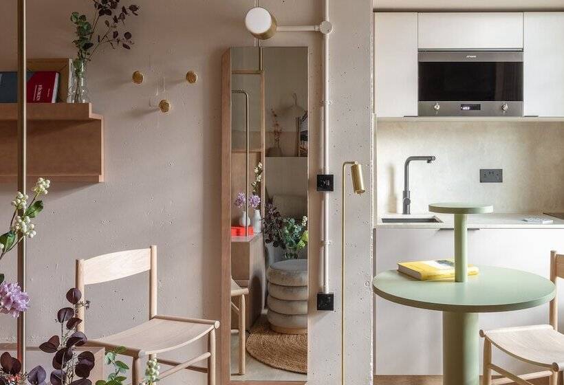Студия Стандарт, Buckle Street Studios By Locke, Aldgate