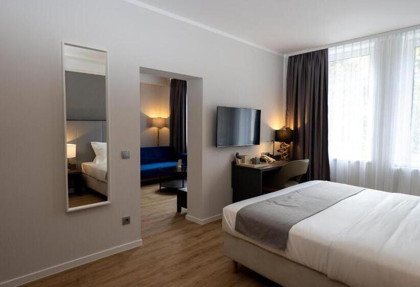 سوییت جونیور, Emily Hotel Leipzig Neue Messe