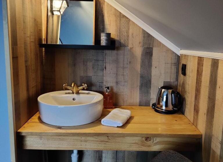 اتاق لوکس با چشم‌انداز دریا, Prestshús 2 Guesthouse