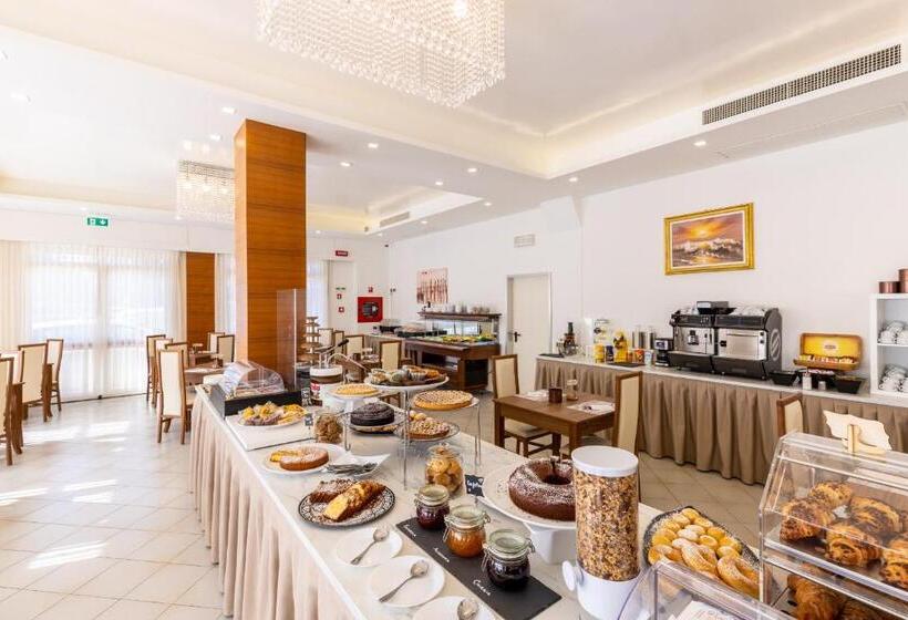 Номер Economy, Edelweiss Riccione