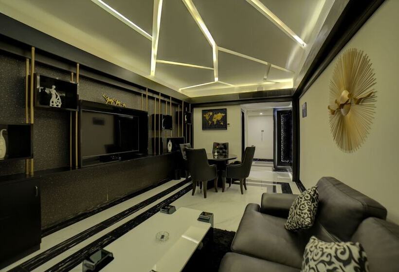 Президентский Люкс, Goldfinch Hotel Mangalore