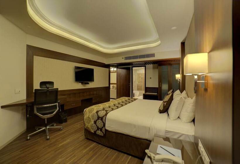 Президентский Люкс, Goldfinch Hotel Mangalore
