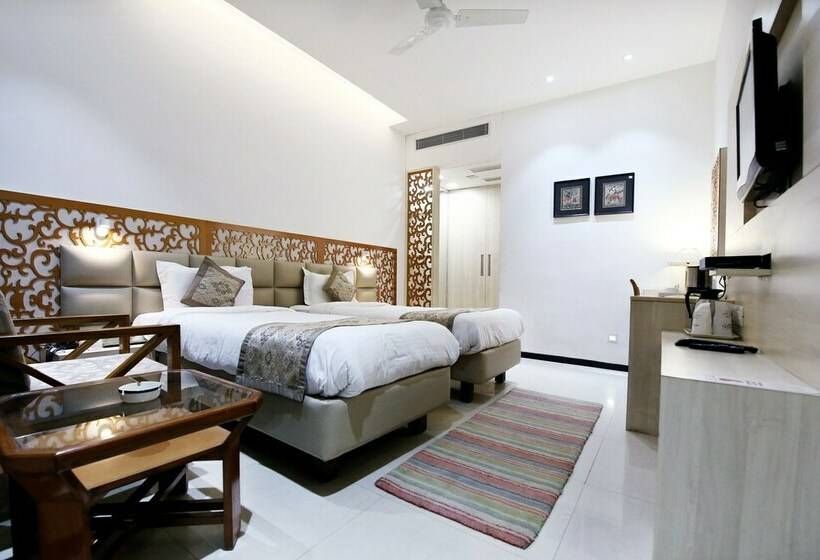 Quarto Executivo, Yatrik