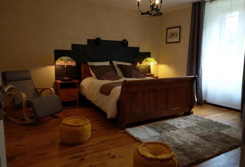 Номер Стандарт Вид на Сад, Les Chambres D'hôtes De La Frissonnette