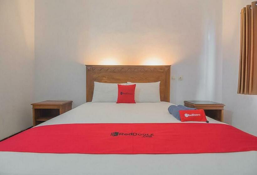 Номер Стандарт, Reddoorz Plus Near Rsud Majalengka