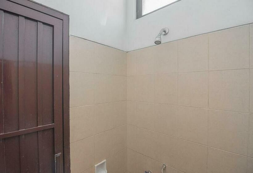 Номер Стандарт, Reddoorz Plus Near Rsud Majalengka