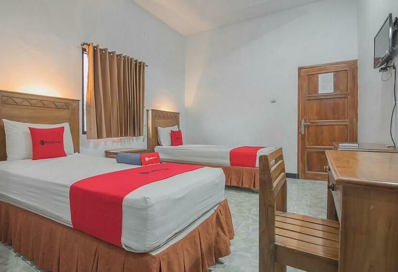 Номер Стандарт, Reddoorz Plus Near Rsud Majalengka