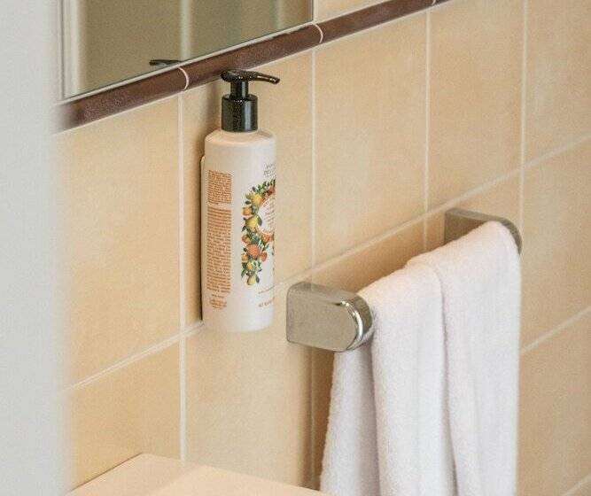 Quarto Economy, Villa Arizona
