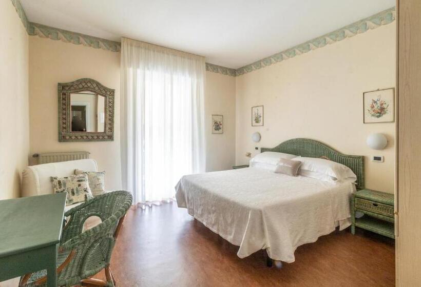 Quarto Superior, Villa Arizona