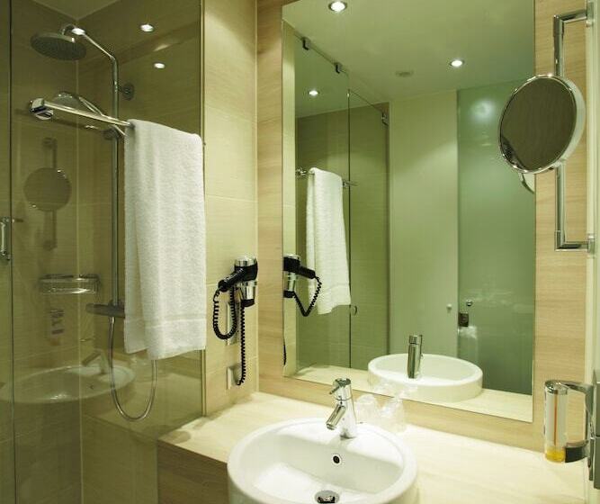 4인용 스탠다드 룸, H2 Hotel Berlin Alexanderplatz