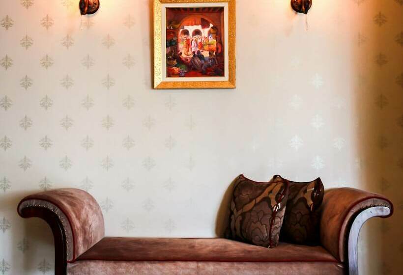 Полулюкс, The Russelior Hotel & Spa