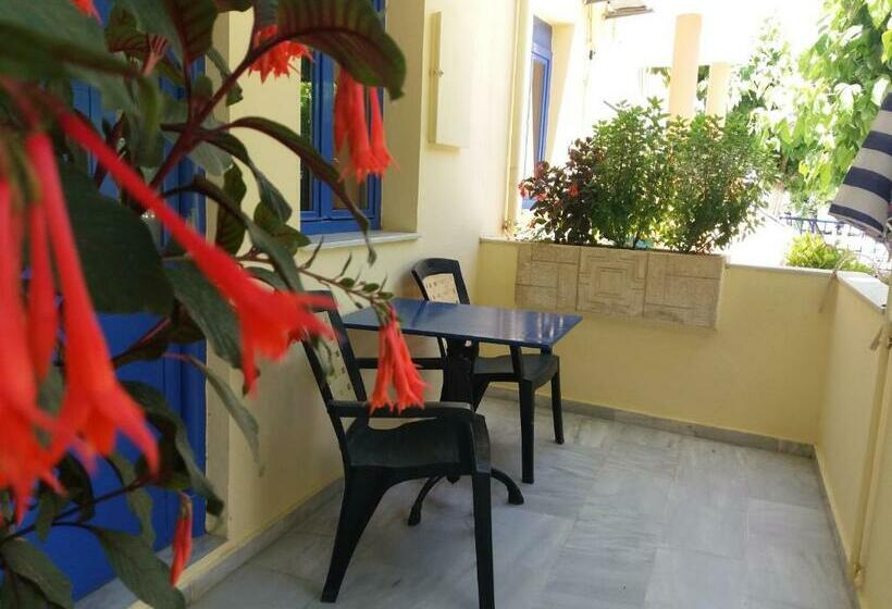 استودیوی استاندارد, Leonidas Studios & Apartments