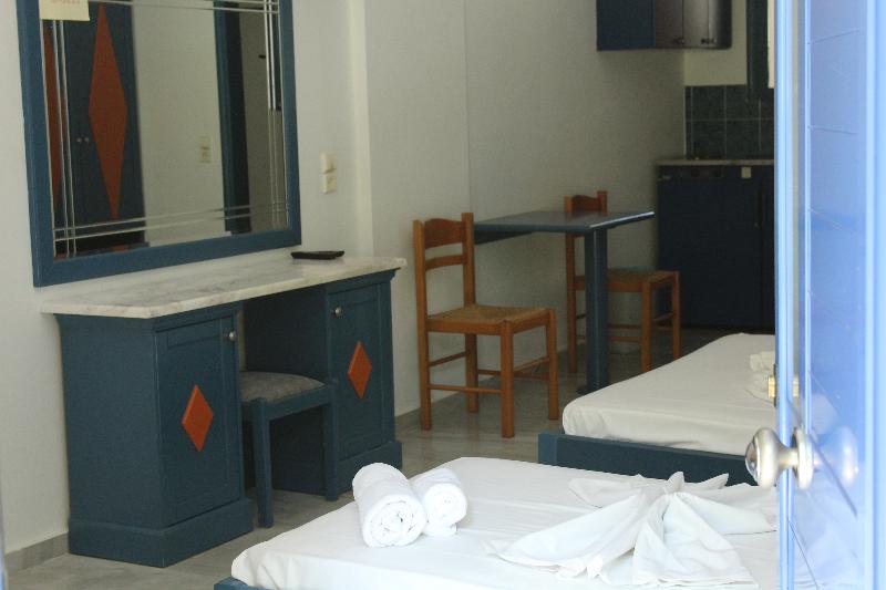 استودیوی استاندارد, Leonidas Studios & Apartments