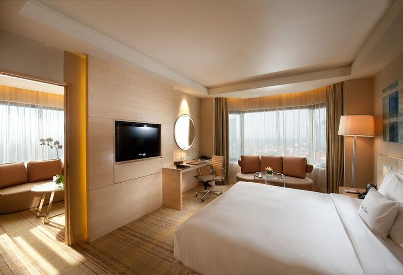 Люкс Повышенной Комфортности, Doubletree By Hilton Hotel Kuala Lumpur