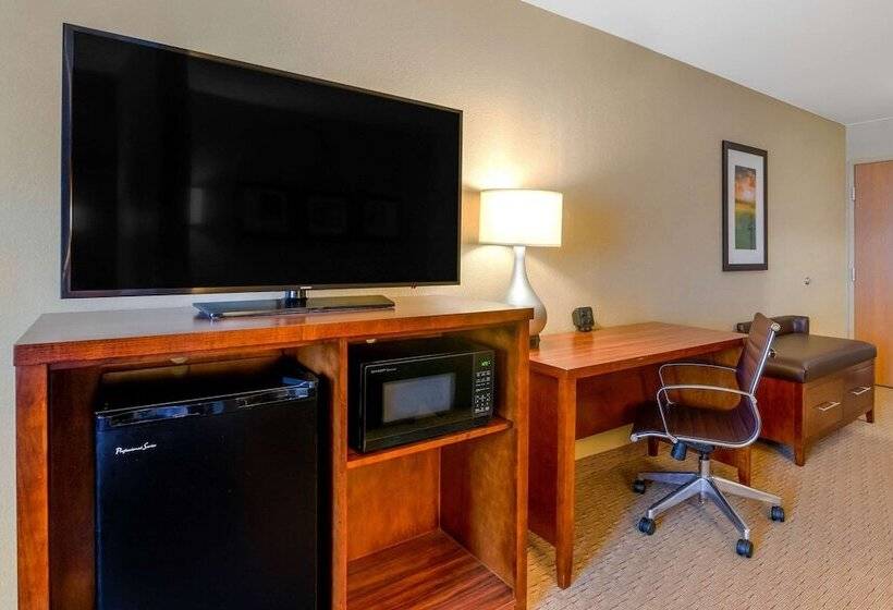 Люкс, Comfort Suites Burlington