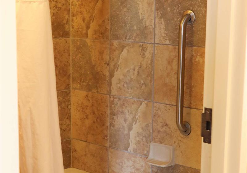 스탠다드 스튜디오 킹침대, Hampton Inn & Suites Thibodaux