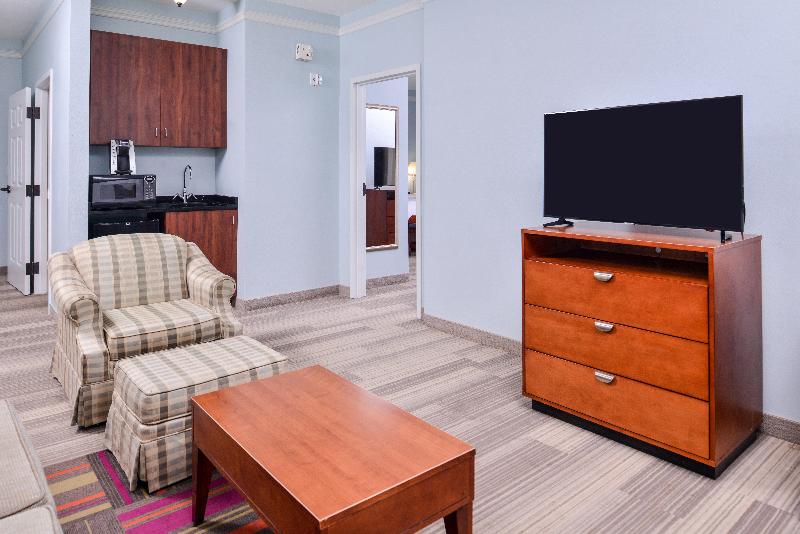 חדר סטנדרט עם מיטת קינג, Holiday Inn Express Tampa North Telecom Park, An Ihg