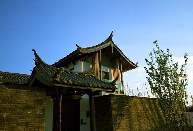 Вилла Deluxe 2 Спальни, Pullman Lijiang Resort & Spa