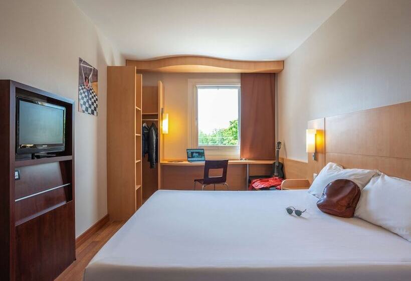 Номер Стандарт, Ibis Hotel Plzeň