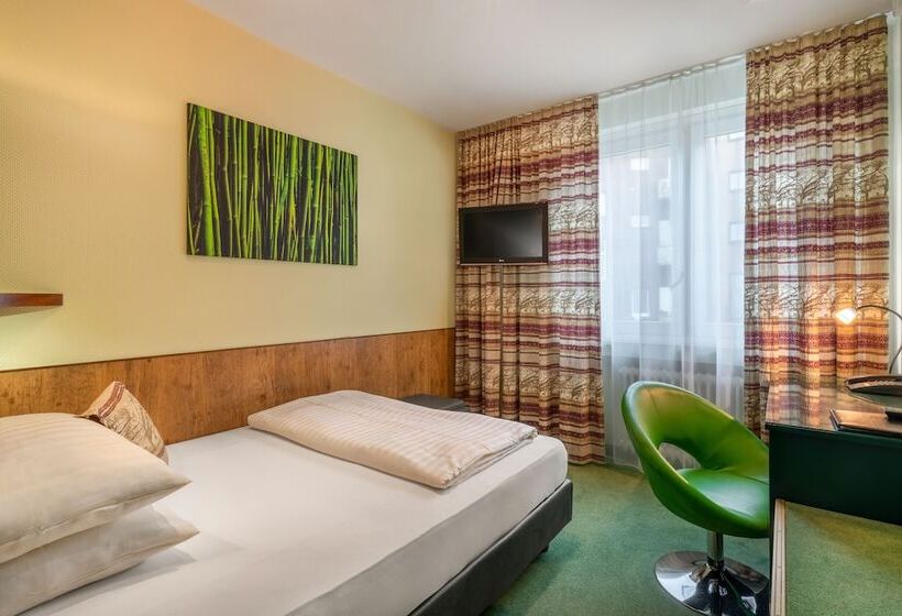 Quarto Estandar Individual, Arosa Dusseldorf Oberkassel