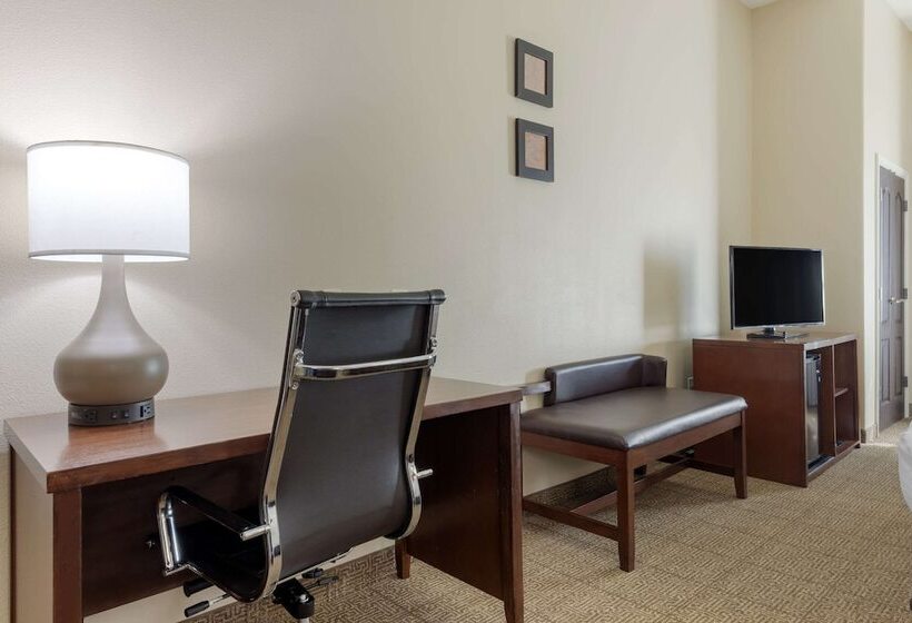 Люкс, Comfort Suites West Dallas  Cockrell Hill