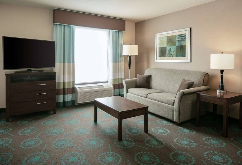 스탠다드 스튜디오, Hampton Inn & Suites Lincoln   Northeast I 80