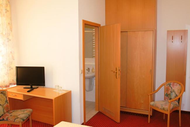 单人经济间, Pension Kaden