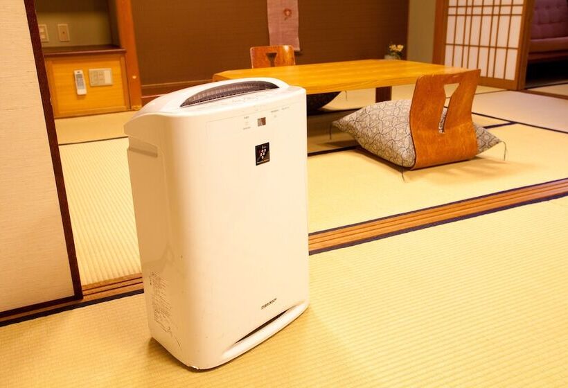Номер Стандарт, Ryokan Asukasou At The Entrancne Of Nara Park