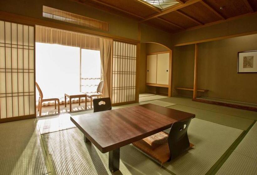 Семейный Номер, Atami Kinjokan