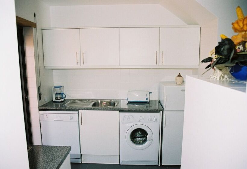 Apartamento Dúplex 2 Dormitorios, Quinta Das Figueirinhas & Quintinha Village