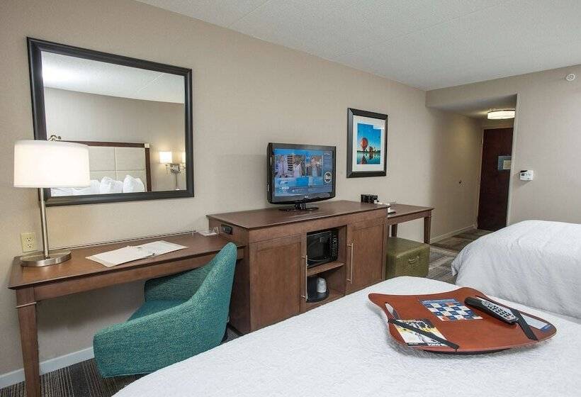 Номер Стандарт, Hampton Inn & Suites Cincinnati Union Center