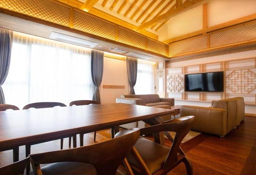 جناح ملكى, Jeonju Tourist Hotel Kkotsim