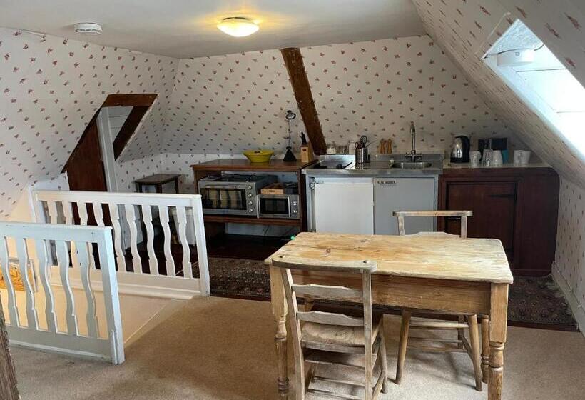 Люкс Кровать Кинг, Little Park Farm Queen Anne Farmhouse & Apartments